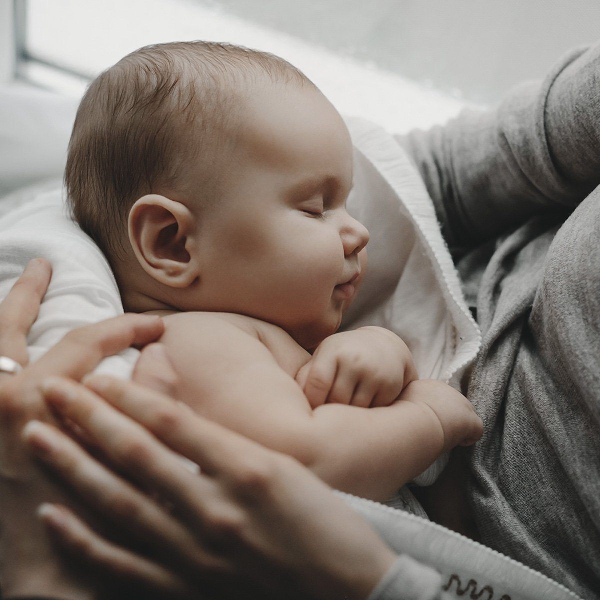 3 reasons why a mum may need to bottle feed as told by a mum